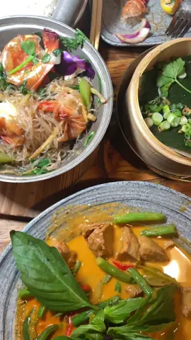 Dive into the heart of Thai cuisine without leaving Downtown Brooklyn at Lemongrass! 🍲✨  Here’s what we tried: 🧉 Coconut Mojito - $24: A tropical twist that’s refreshingly cool. 🍉 Watermelon Margarita - $24: Sweet, vibrant, and utterly irresistible. 🥗 Duck Salad - $17.95: A flavorful blend of crispiness and zest 🥟 Crispy Fried Vegetable Dumplings - $11.95: Perfectly golden and satisfying 🦐 Shrimp Woonsen (Goong Ob Woonsen) - $26.95: A beautifully balanced, savory delight (our favorite this time) 🍛 Panang Curry - $20.95: A harmonious blend of spice and coconut milk 🍫 Chocolate Lava Cake with Ice Cream - $12: The perfect end to a perfect meal 📍Lemongrass Brooklyn @lemongrassbrooklyn  156 Court St Brooklyn NY 11201 #ThaiCuisine #DowntownBrooklyn #LemongrassGrillNYC #LemongrassGrillBrooklyn