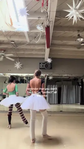 daily reminder as we are all striving for our own idea of perfection allow yourself to make mistakes and each day strive to be better than you were yesterday <333🎀you don’t have to be the “perfect dancer” to succeed and make a career for yourself 🫶🏼🫶🏼🫶🏼🫶🏼 xoxoxo #balletdiary #balletdiariespodcast #balletcore #balletpodcast #ballerinas #ballerinasoftiktok #ballet #professionalballerina 