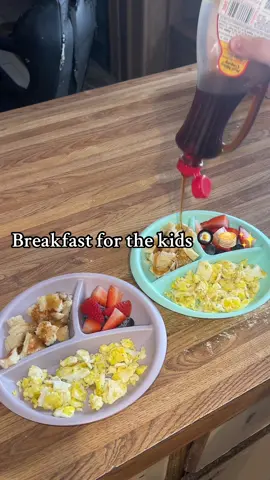 I barely noticed there was a shell in the eggs 🤣 #foryourpage #fyp #sahm #sahmtok #foodtiktok #lazycooking #toddlermom #babysitter #girlmom #breakfast #toddlermeals #toddlerbreakfastideas 