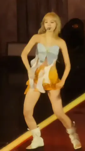 mds a qualidade pedindo socorro #chaewon #lesserafim #sccjn #fancam #moot #kpop #tiktok @TikTok 