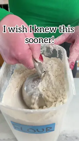 Everyday kitchen hacks we love! ❤️ Baking techniques, meal prep tricks and simple tips to keep food fresher for longer! #mealprep #kitchen #KitchenHacks #Foodie #baking 