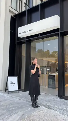 Nueva cafetería en Gdl, The coffee 🇯🇵☕️ No, no es japonés, es una franquicia brasileña, inspirada en las micro cafeterías To Go de Japón, de ahí el concepto y la estética, el café es mexicano y esta muy bueno.  Probé un chocolatín y equis la vdd. Pero el café 10/10  📍 Av. Central Guillermo Gonzalez Camarena 500, Puerta del Valle, 45116 Zapopan, Jal.  #recomendaciones  #gdl #Foodie 