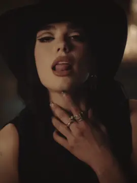 #DUALIPA- You got me in love again #dualipa #dualipaedit #loveagain #futurenostalgia 