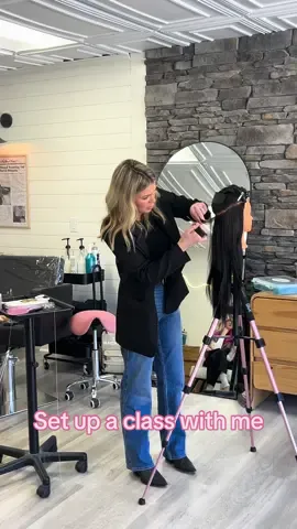 What hosting my Trust & Mane Extension Class looks like 💖🫶🏼  @Trust & Mane Salon  @Willow and Mane Beauty Bar   #grwm #staugustinehairstylist #trending #jacksonvillehairstylist #staugustineextensions #jacksonvilleextensions #extensioneducation #extensioneducator 