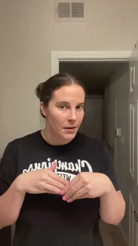 Like moving home is such an unspoken luxury?? #moving #youngadults #parents #solo 