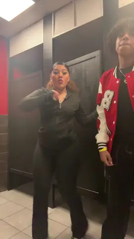 Club bathroom breaks >>>>>