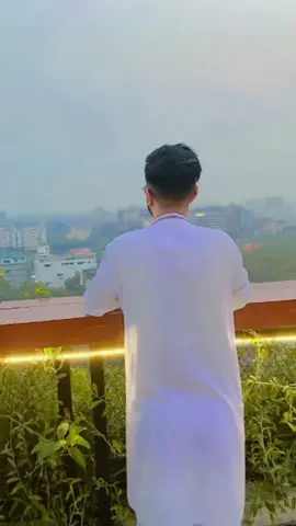 উপন্যাসের নির্মম ব্যর্থ চরিত্রের মানুষটা বোধহয় আমি! যার সবকিছুতেই ব্যর্থতার ছাপ..!🙂💔