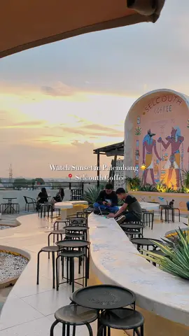 udah ga rame lagi disini kalo mau nyore+sunset✨  #placetogopalembang #cafepalembang #rekomendasicafepalembang #fyppalembang #sunsetpalembang 