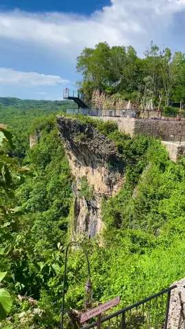 Tebing tercuram di +62 #obelixseaview #jogjaistimewa #tepusgunungkidul #tebingcuram #fypシ゚viral 