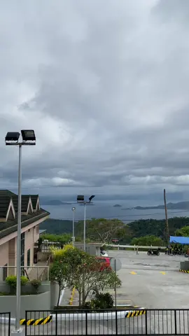 Tagaytay mcdo #taalvolcano #tagaytay #tagaytaymcdo #mcdonalds 