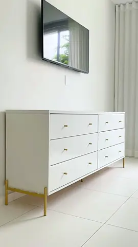 Ela é perfeita! Conprei essa cômoda para o nosso quarto e estou apaixonada! Mais detalhes dela no meu canal do YouTube ♥️ #comoda #comodas #quartodecorado #aesthetic #decoracao #decoration 