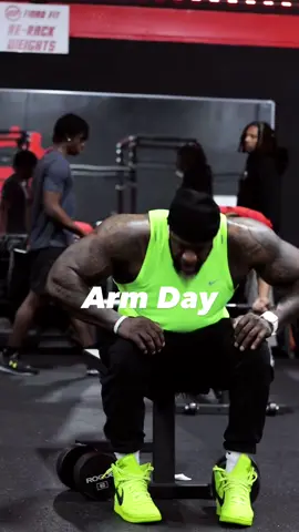 #arms #biceps #triceps #sports #GymTok #gymmotivation #Fitness #workout  #viralvideo #viral #bodybuilding #bodybuilder