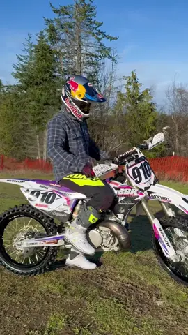 I promised you guys a walk around of this thing while it was clean so here you go! Use code “CB910” on the @backyarddesign website for 20% off on graphics! What bike brand do you think is making the best looking bikes right now? @Red Bull Motorsports @Red Bull @MotoSport.com #YZ250 #yamaha #2stroke 