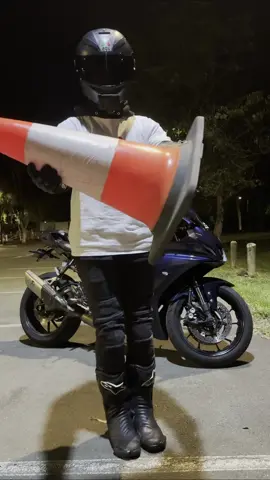 I FOUND OUT WHAT THE SHIRT SAID😳#fyp #foryoupage #motovlogger #Motorcyclelife #twowheeltherapy #motorbikesoftiktok #yamahar7 #biketok #bikersofinstagram #motorbikes #