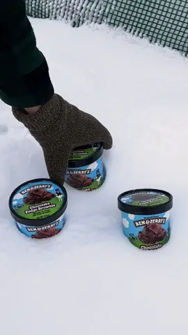 Skate break. ⛸ #benandjerrys #icecream #chocolatefudgebrownie #skating #IceSkating 