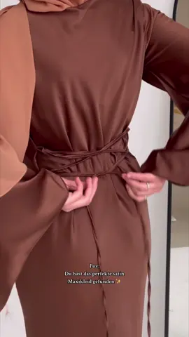 Unser satin Maxikleid Mermaid mit einem Rückenband in braun 🤩✨ #hijab #modestfashion #abaya #ootdhijab #hijabstyle #foryou 