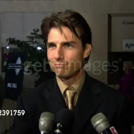 #TOMCRUISE his hair, his gold tie and ahh his eyes, so beautiful🤩 im so obsessed with him🤭 #tomcruise #interview #london #cruise #movies #90s #dontflop #4upage #genieinabottle 