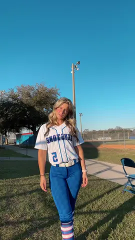 Game day! #fyp #foryou #trend #viral #foryoupage #softball #baseball #athlete #commit #pitcher 