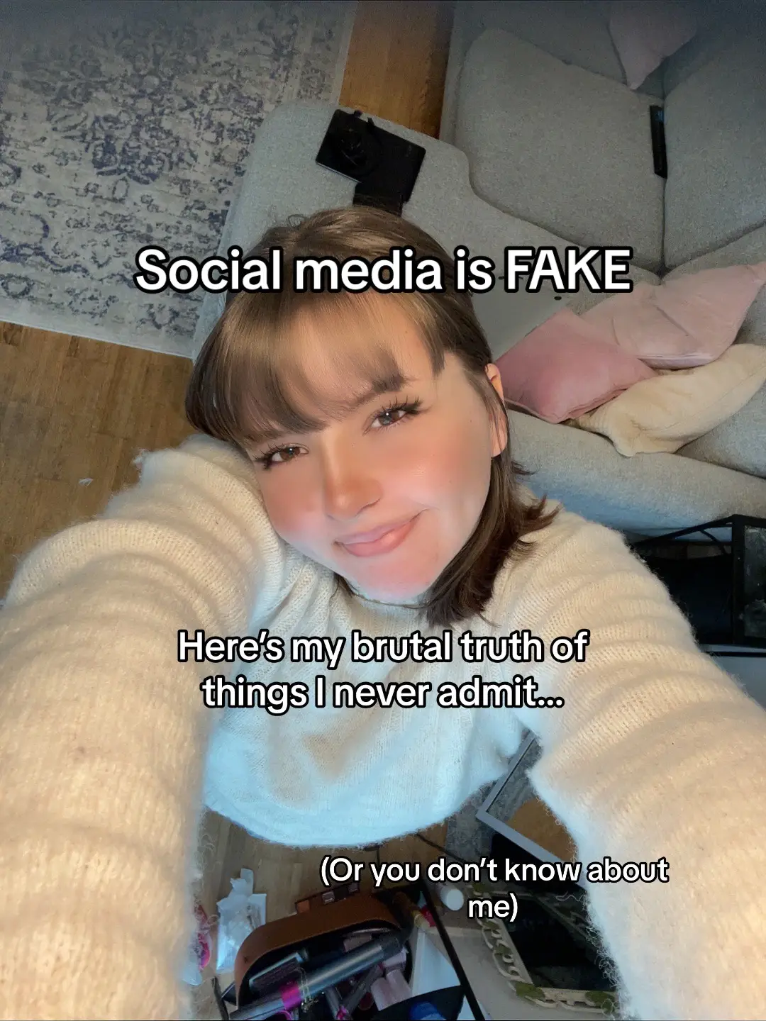 #oversharing #socialmediaisfake #reallife #girlythings #womanhood #insecure #chicago #photoswipetrend #honesty