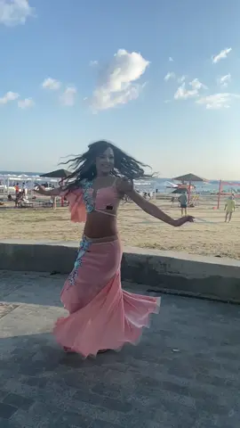 Belly dance. Almost) #dance #beauty #bellydancetiktok #mood #guapa #nice 