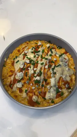 My go to recipe for an easy appetizer - Buffalo Chicken Dip 😋✨ @Primal Kitchen Foods #ad #primalkitchen #Recipe #buffalochickendip #appetizer #Foodie #satisfying #oddlysatisfying #EasyRecipe #appetizerrecipe 