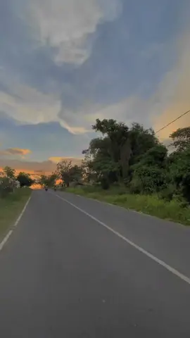 urip'e ayem rumongso aman🙂 #fyp #viraltiktok #viralvideo #katakata #masukberandamuu #madurapride #viral 