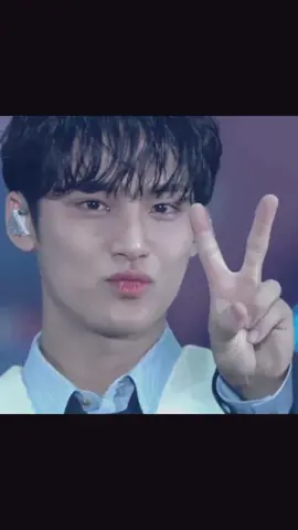 愛嬌満点の無邪気なワンチャン🐶 #캐럿 #carat #seventeen #세븐틴 #민규 #mingyu  可愛い動画集めました〜🫶🏻