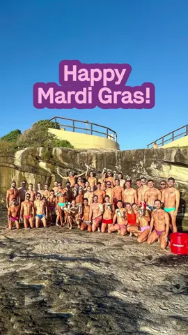 we surprised Sydney Swim Club with free havis from our pride collection this morning! 🌊🌈🩴 #havaianasaustralia #sydneyswimclub #morningswim #clovelly #beach #mardigras