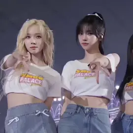 siwon belike: om boleh gabung gak? 😭🤭 [SMTOWN LIVE 2024 TOKYO] cr. on video #SUPERJUNIOR #smtown #aespa #suju #superjunior_elf 