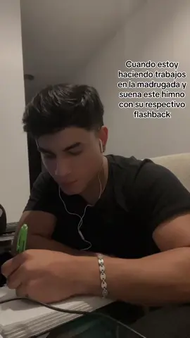 Llevo 3 horas haciendo el trabajo 😣.                           #Flashback#parati#fypシ゚viral #recuerdos#ellayyo #bryantmyers#estudiante 