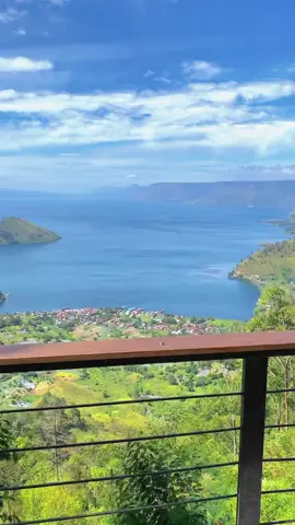 Jangan lupa agendakan liburanmu kawanku 😆😍 🎥 @alwan.afrndw__ #paropo #silalahi #danaulaukawar #karonasakti #sapojuma #danautoba #danaulinting #sungaiduarasa #gunungsibayak#paepiralakeside #fyp #reels #instagram #traveling #fypシ #viral #explorewisatasumut #sumutscenery #sumutpiknik #wisatasumut #pelasaksumut #thisissumut #pesonaindonesia #travellingsumut #wondersumut #sumut 