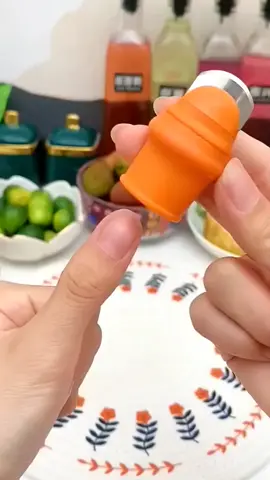 Sarung jari cover pisau. #saringjari #thumbcutter #pisaujari #pisaujarisilicone #pisaujaripemotong 