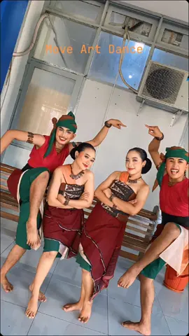 #moveartdance #tari #dance #traditional #tradisionaldance #jogjaistimewa #tvrijogja #tvri #sambanggo #dinaspariwisata #sandiagauno #paniradyakaistimewaan #lewatberanda #lewatberandafyp #fty 