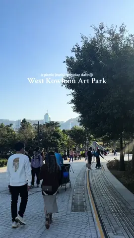 a flashback to our early vals day picnic in hongkong :) a must visit when with family, friends, or loved ones🩷  #dateideas #coupletok #picnicdate #valsday #hongkong #westkowloonartpark #fypシ 