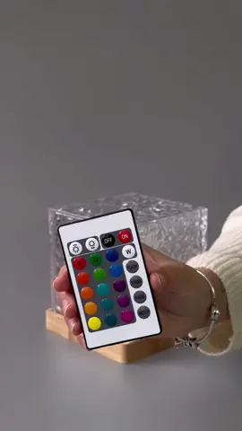 3D-нічник WAVE CUBE 🧊 #нічник #нічникиукраїна #нічники #нічникидлядітей #ночник #ночники #ночникисветильники #лампа #ледлампы #led #ledlight #ledlights #ledlightsdiycolors #nightlight #coolgadgets #homegadgets #colorlights #diode 