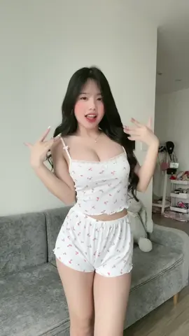Lâu gòi mới là ebe cưng 😜