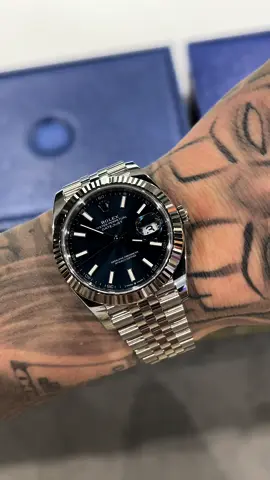 Who loves this Datejust configuration?🤩🧼💙 #datejust #steel #white #gold #blue #watchfam #watchcollector #watchmania #watchlover #watchnerd #watchoftheday #watchgeek #watchtok #watchesoftiktok #drip #usa #dubai #UK #hongkong