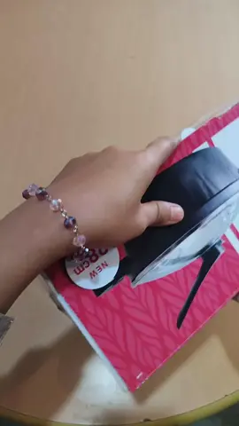 Baking Pan SUGGO 28 Cm..  Ready Lengkap beserta Tutup Kaca dan Tatakannya..  Berbahan Coating Marble..  Bisa digunakan untuk membuat Kue Bolu dengan berbagai macam jenis Bolu tentunya..  Ready Hanya di Pusat Grosir Jakarta 😎 #bakingpan #loyang  #pgjpusatgrosirjakarta #distributorperabot #fyp 