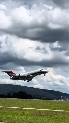 Embraer Legacy 550 da Forca Aérea Brasileira, pertencente ao Grupo Especial de Inspeção em Voo (GEIV) Vamo que vamo pra cima ne  @EXECUTIVE AVIATION SERVICES @Samuel Rufino @CompreAero @André Raimundo #atc #fly #flying #fyp #pilot #apaixonadosporaviacao #
