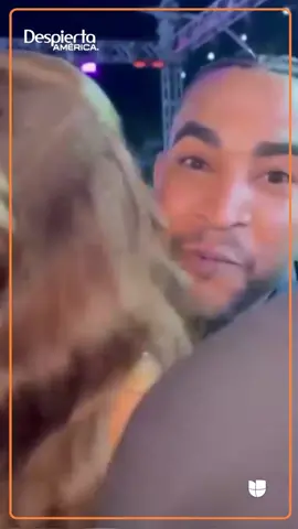 Así fue el encuentro de #JackieGuerrido su exesposo #DonOmar. 😱😱 #DespiertaAmérica #Exparejasdefamosos #PremioLoNuestro