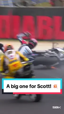 Not the start to the day Scott Redding would have wanted 💥😮‍💨 #AustralianWorldSBK 🇦🇺 #WorldSBK #motorcycle #Motorsport #racing #sportsontiktok