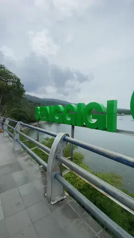 Senggigi View, Lombok, Nusa Tenggara Barat, Indonesia. #pantaisengigi #senggigilombok #lombok #wisatalombok #nusatenggarabarat #indonesia 