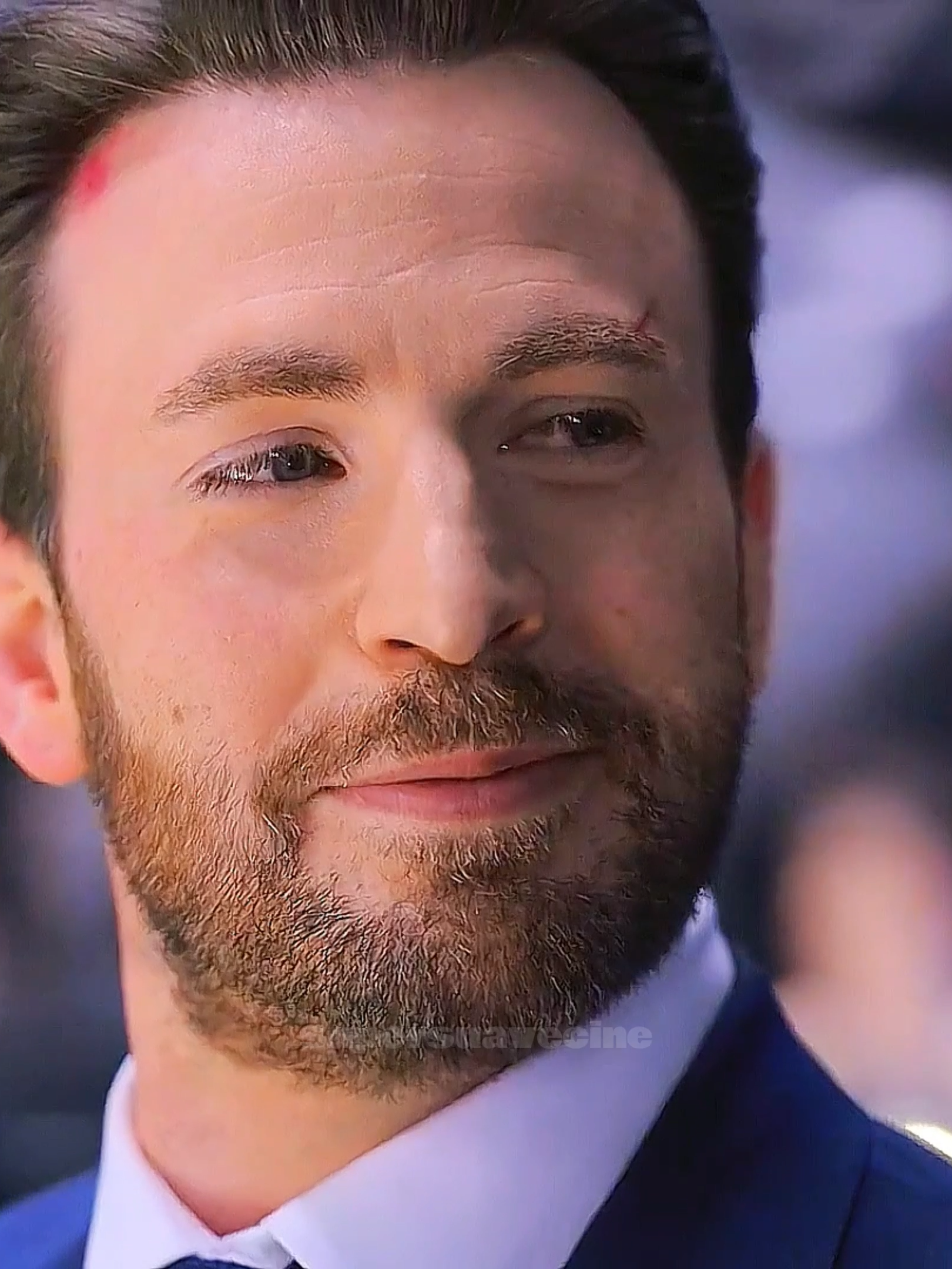 Esses olhares 🥵🥵 // #filme #chrisevans #anadearmas #movieclips #supersuavecine #ghostedmovie