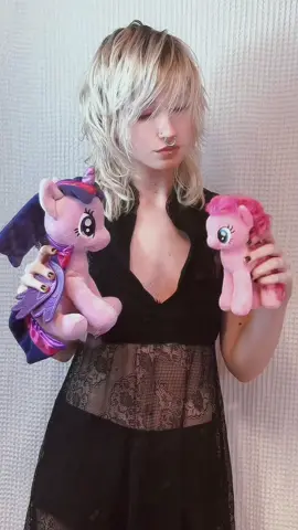 Twipie 🥹💕🐊🎉 #pinkamena #pinkamenacosplay #pinkiepie #pinkiepiecosplay #cosplay #mlp #mylittlepony #mylittleponyfriendshipismagic #mlpcosplay #mylittleponycosplay #creepypasta #creepypastacosplay #fyp #foryou #foryoupage 