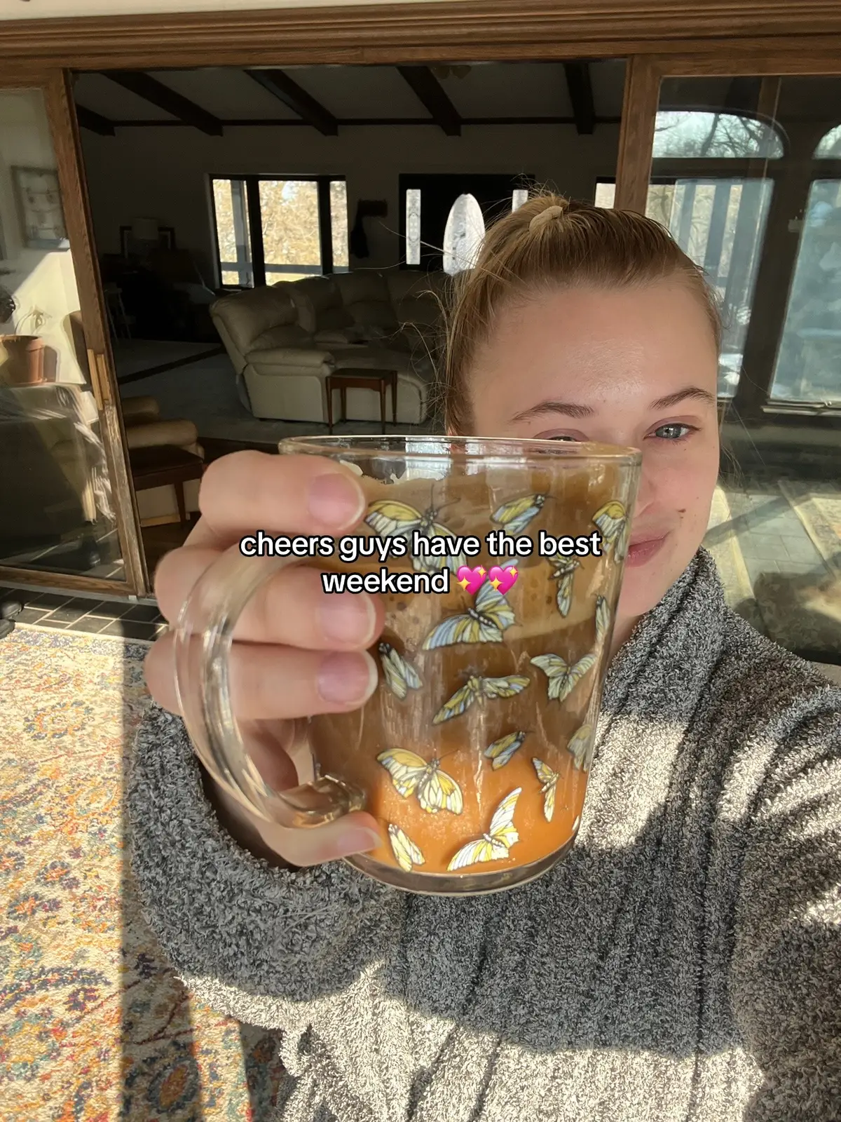 Morning in the life of a stay at home mom who owns an online boutique 💕💕💕 if you’ve been thinking about making the viral marshmallow popcorn…. DO IT!! #morninginmylife #morninginthelife #morninginthelifeofasahm #stayathomemom #smallbusinessowner #smallbizowner #mommorning #workfromhome #wfhmom #sahmwhotiktoks #sahmwhoworks #marshmallowpopcorn #slippers #lemonwater #breakfast #office #coffee #Nespresso #fyp #viral #trendy 