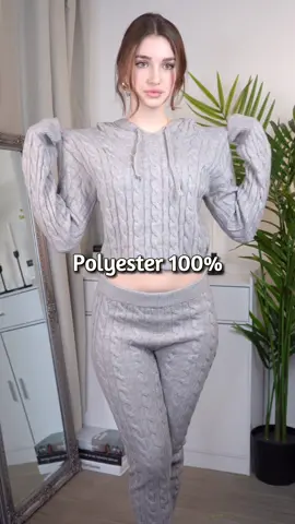 This is cute and comfortable sweater 2pc😍 #sweater #sweaterstyle #sweateroversize #sweaterdress #2pc #tiktokmademebuyit #fpy #springoutfit #knitwear 