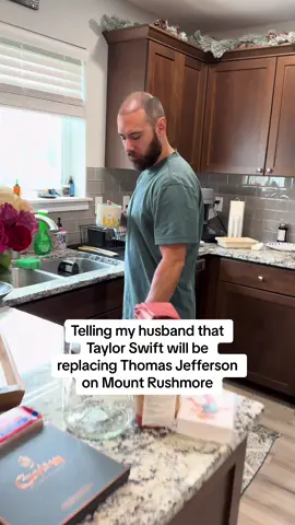 What rumor are we starting next? 😂😡#taylorswift #couplescomedy #Rumors 