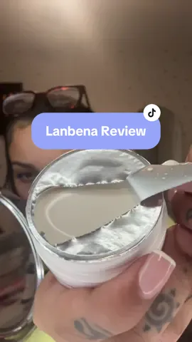 This works!!! Like look at all that gunk!! So worth it@Lanbena #lanbenaproducts #lanbena #noseporestrips #skincare #skin #foryou #review #productreview 