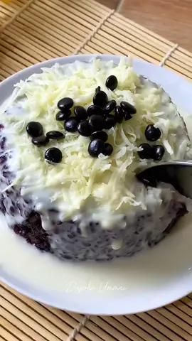 TanSuKe Viral (Ketan susu keju) Bahan 500 gr ketan 60 ml santan instan 1/2 sdm garam 750 ml air Bahan Vla 500 ml susu cair 170 gr keju oles/spready 3 bks susu kental manis 2 sdm maezena Topping  Keju parut Choco chip #kejuketansusu #caramembuatkejuketansusu #caramembuattansuke #tansukehomade  #tansukeviral #ketansusukejuviral  #stickyrice