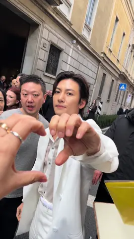 the one and only Ji Chang Wook😭🥹✨❤️🩵 #jichangwook #armanifashionweek #milanfashionweek #fyp #fy #viral #welcometosamdalri #k2 #jichangwookfans #wookie #perte #neiperte